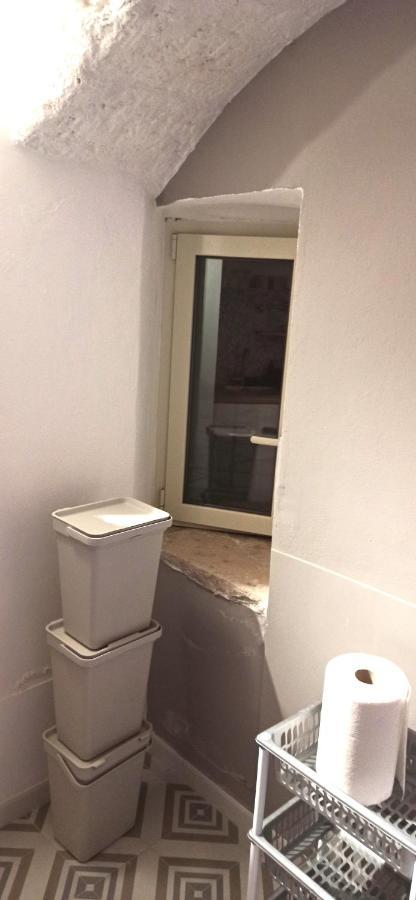 Casa Nella Pietra Viva Apartment Bari Luaran gambar