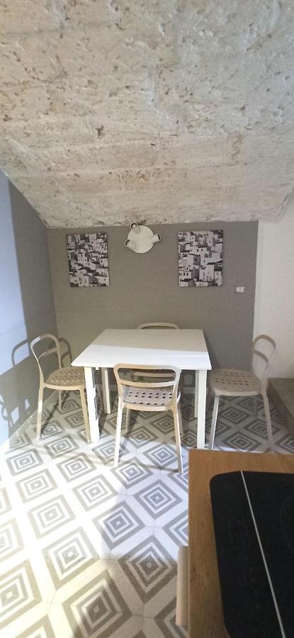 Casa Nella Pietra Viva Apartment Bari Luaran gambar